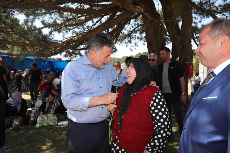 Başkan Sandal, hemşehri derneklerinin bahar kutlamalarına katıldı
