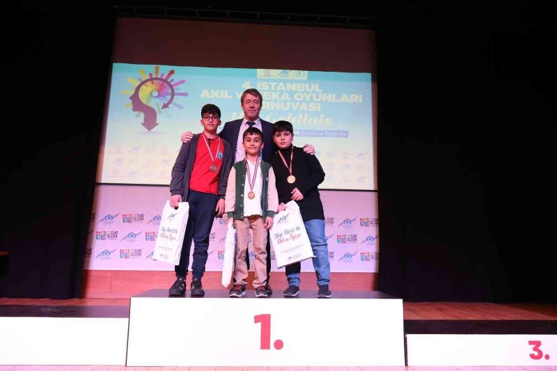 Sultangazi, 4. İstanbul Akıl Zeka Oyunları Turnuvası ve Ödül Törenine ev sahipliği yaptı
