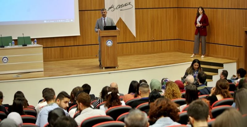 ÇAKÜ’de ‘lisansüstü felsefe kongresi’ düzenlendi
