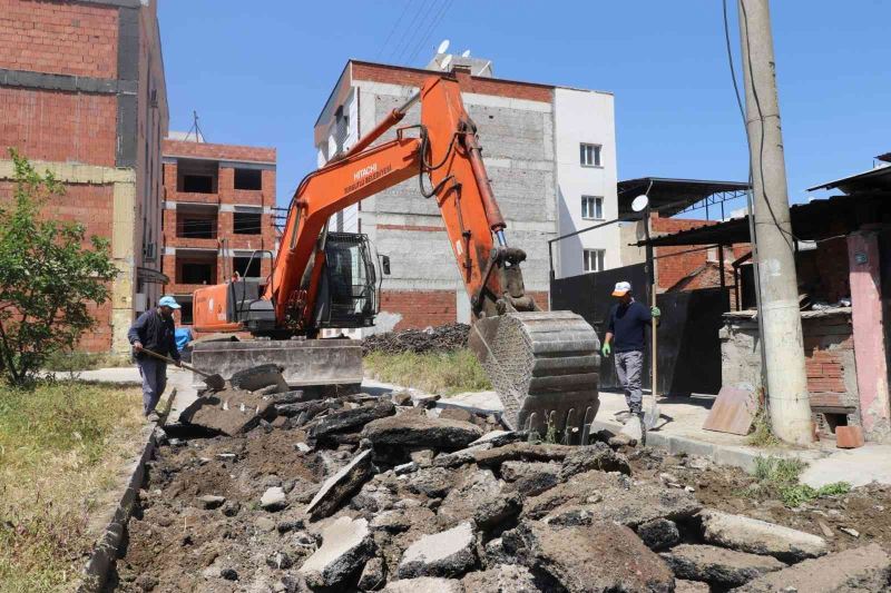 Turgutlu Belediyesi öz kaynaklarıyla çalışmaya devam ediyor
