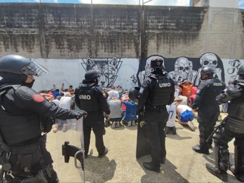 Ekvador’da çıkan hapishane kavgasında 43 kişi öldü
