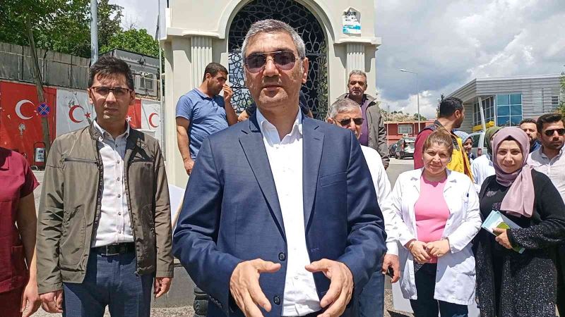 Dicle’de sağlıkçılar, toplum sağlığı için yürüdü
