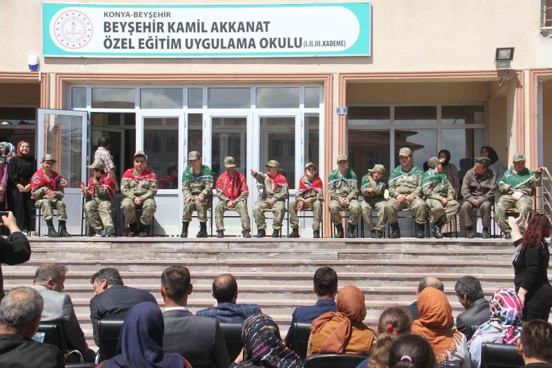 Özel öğrenci kınalı kuzuların temsili askerlik coşkusu
