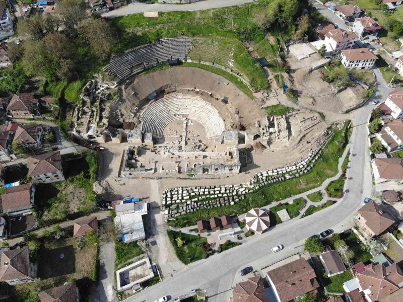 Kazdıkça heyecanlandıran Konuralp, Efes’e rakip
