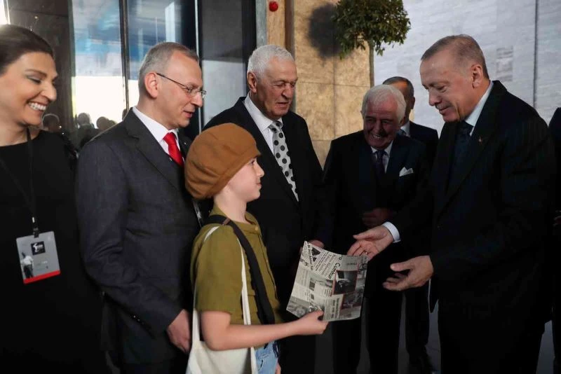 Cumhurbaşkanı Erdoğan: “Dünde kendi bencil hesapları için ülkeyi ve milleti ateşe atmaktan çekinmeyenler vardı, bu günde aynı yoldan giden kifayetsiz muhterisler var”
