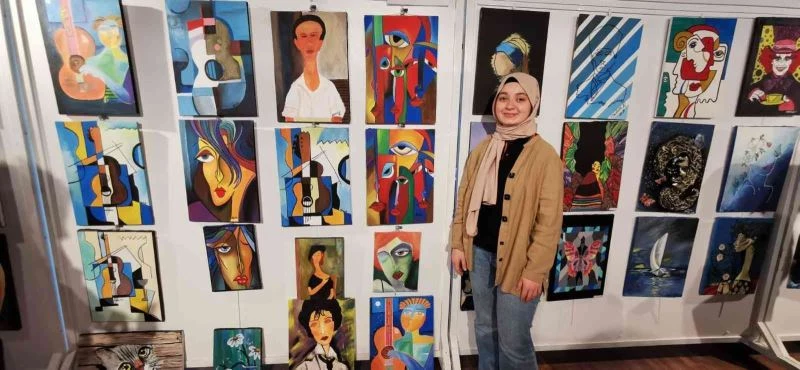 Yalova’da öğrencilerden “Renklerin Buluşması” adlı resim sergisi
