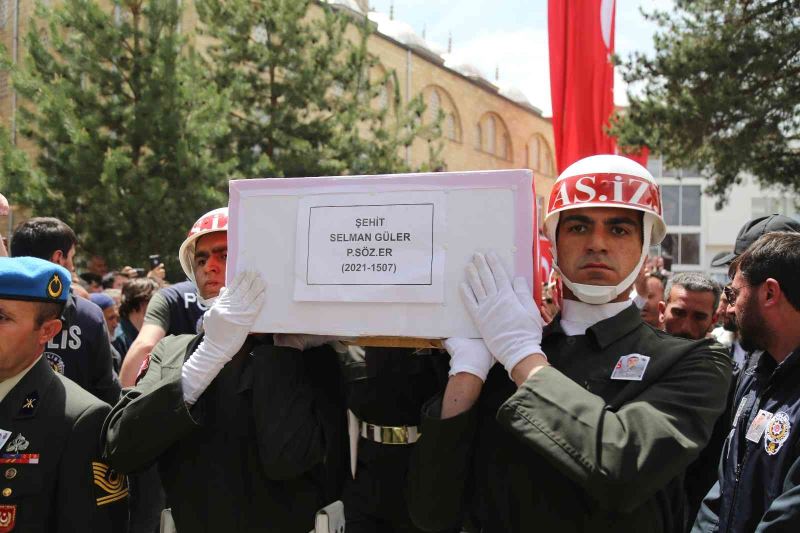 Şehit Piyade Er Selman Güler göz yaşları arasında toprağa verildi