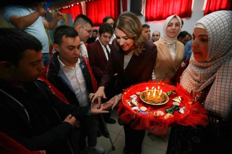 Engelli askerlerin gurur kınaları Esra Masatlı’dan
