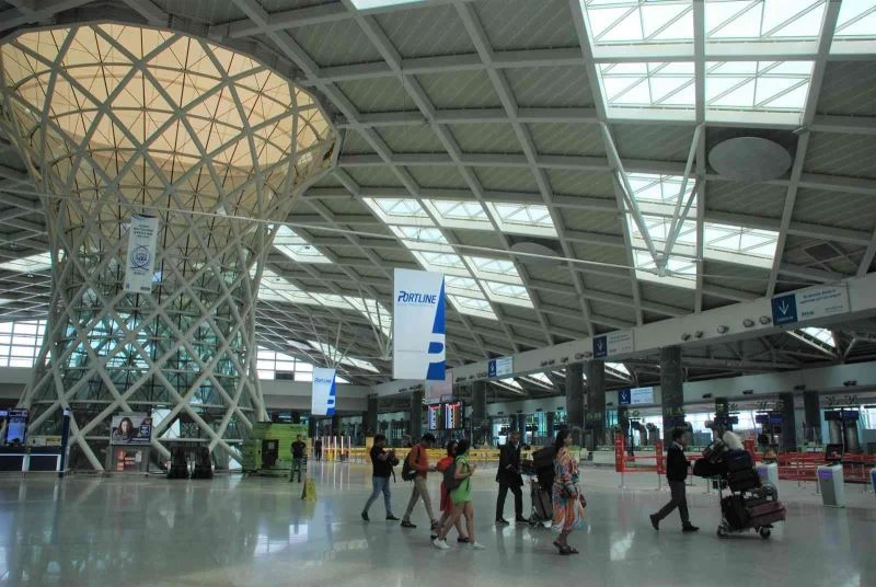 İzmir, direkt uçuşla uçuşa geçti
