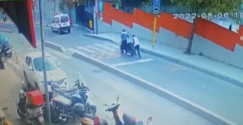 İstanbul’da parçalanan motosikleti sahibi hurdasından tanıyınca hırsızlar yakalandı
