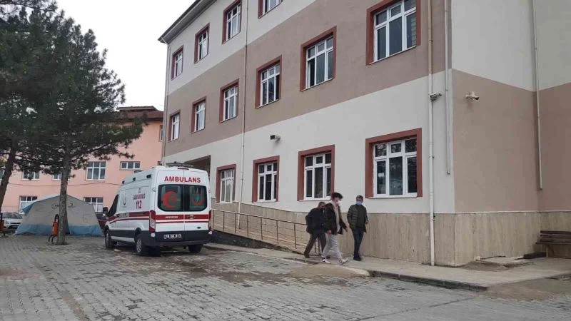 İshal ve mide bulantısıyla 24 kişi hastaneye başvurdu

