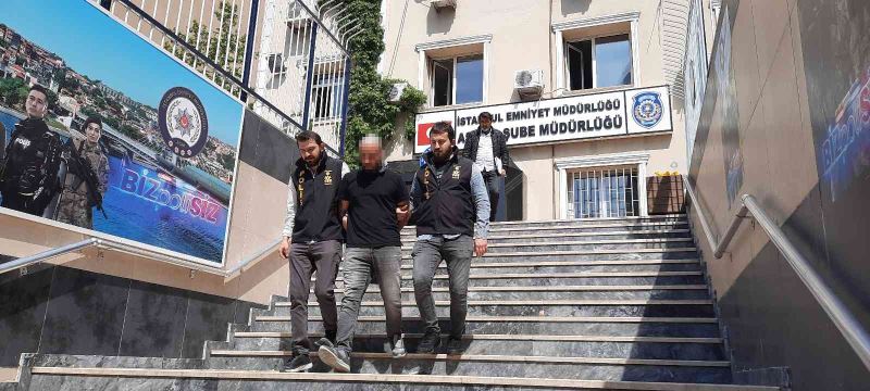 Arnavutköy’de bir eve giren ve 28 suç kaydı olan hırsız yakalandı
