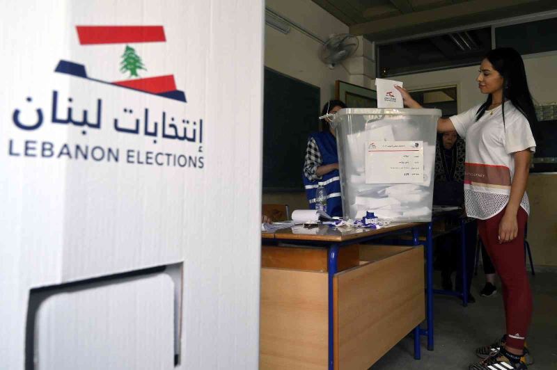 Lübnan’da Hizbullah ve müttefikleri parlamentoda çoğunluğu kaybetti
