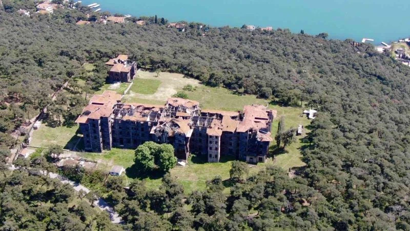 Büyükada Rum Yetimhanesi, restorasyon çalışmaları öncesi havadan görüntülendi
