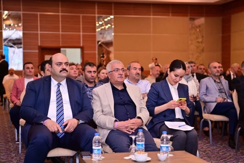 Başkan Orhan Daimi Encümen Üyeliği görevine yeniden seçildi
