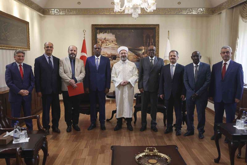 Diyanet İşleri Başkanı Erbaş, Cibuti Din İşleri ve Vakıflar Bakanı Barreh’i kabul etti
