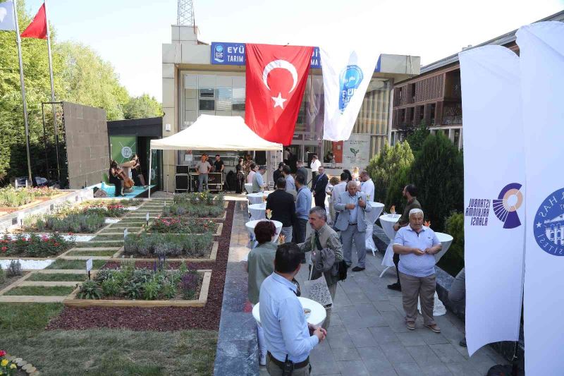 Türkiye’de bir ilk olan Tarım 4.0 merkezi Eyüpsultan’da açıldı
