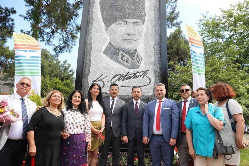 Marmaris’te 25 bin taştan oluşan Atatürk mozaik anıtı açıldı
