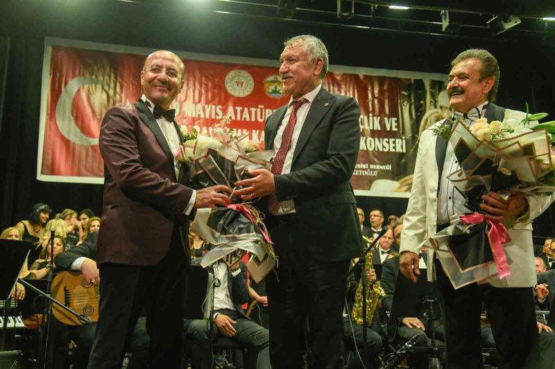 Adana’da Kardeş Koroları Konseri düzenlendi