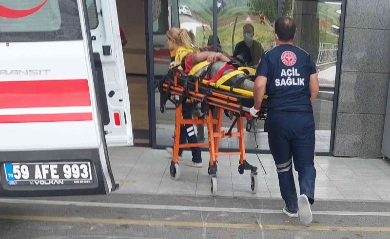 Üzerine 1 tonluk cisim düşen işçi yaralandı
