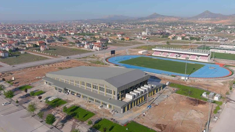 Konya’da olimpik yüzme havuzu ve atletizm pisti İslami Dayanışma Oyunları’na hazır
