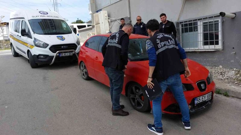 Bayram sabahı atılan maganda kurşunu aracın camına isabet etti
