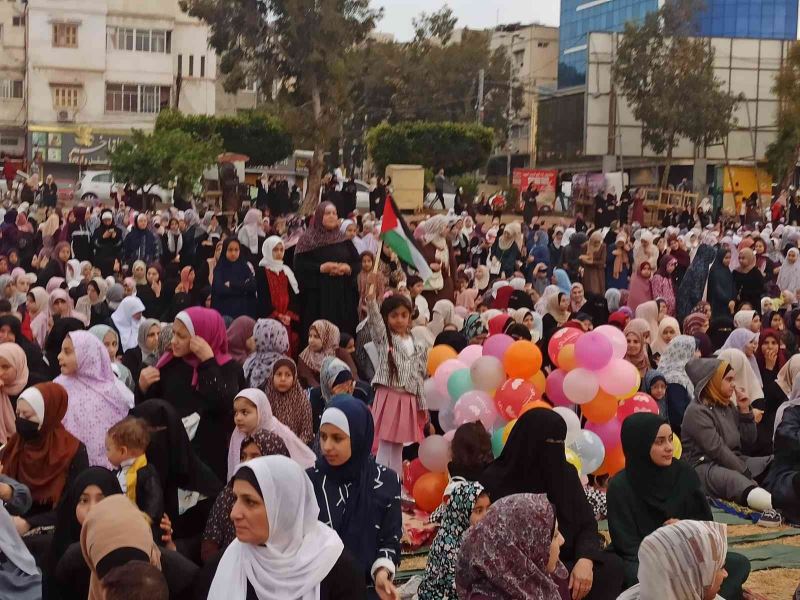 Gazze’de iki yıl sonra Covid-19 kısıtlamaları olmadan bayram namazı
