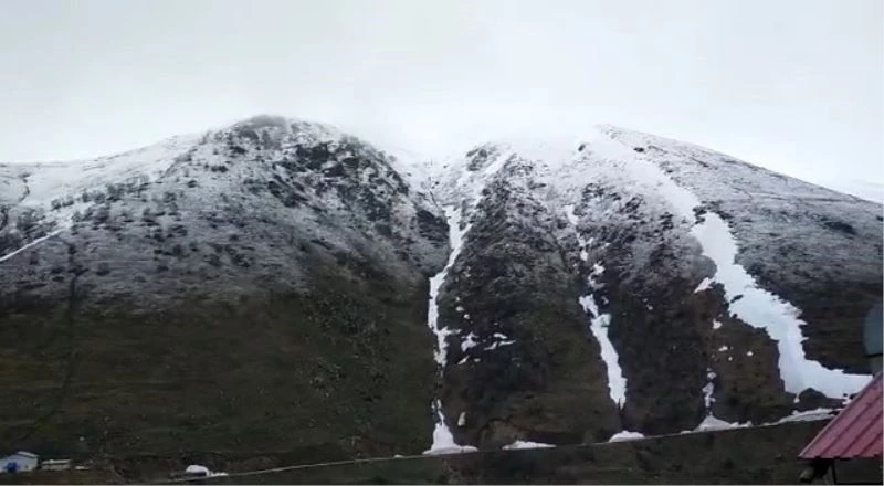 Dünyaca ünlü Anzer Yaylası Mayıs ayında kar sürprizi
