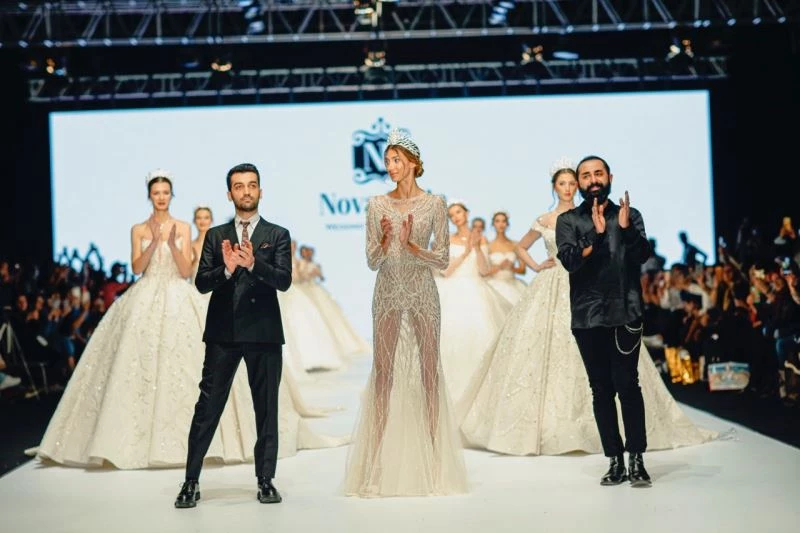 Pandeminin bitişi ve yaz aylarının gelmesi kesişince gelinlikçiler fazla mesai yapmaya başladı
