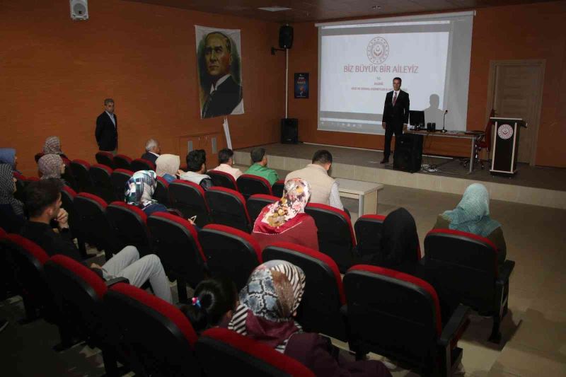 Elazığ’da  ailelere ’Değerler Eğitimi’ eğitimi  verildi
