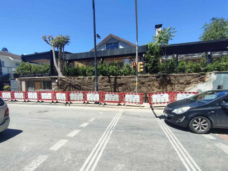 Beşiktaş’ta çöken duvarın bulunduğu caddede yaşayanlar konuştu
