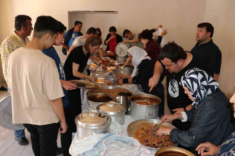 Yöresel lezzetlerden ‘Yazıköy Keşkeği’ fırından çıkartılıp tanıtıldı
