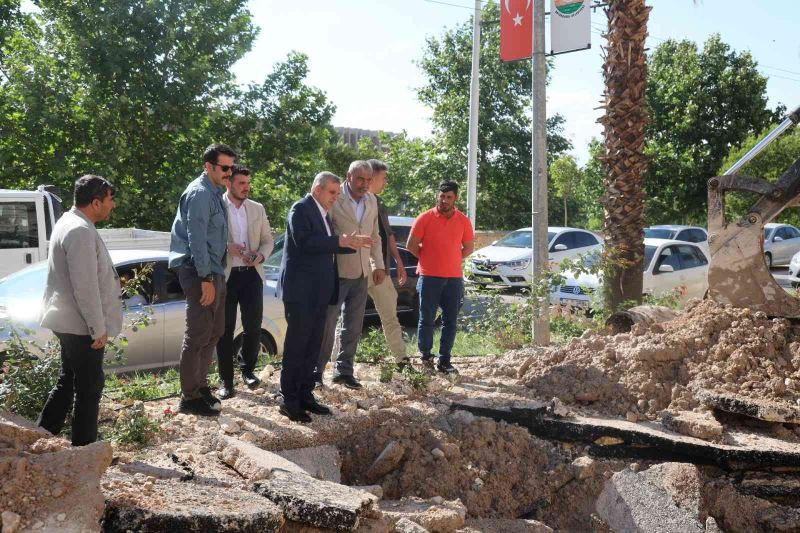 Şanlıurfa’da çöken yol onarılarak trafiğe açıldı
