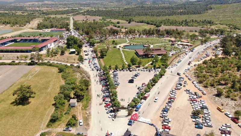 Modifiye araçlar Ortaköy’de görücüye çıktı
