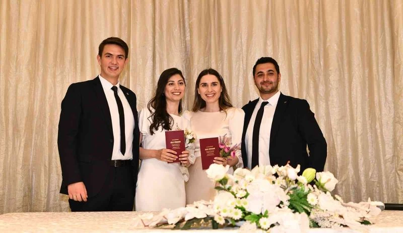 İkiz kardeşlerin çifte mutluluğu
