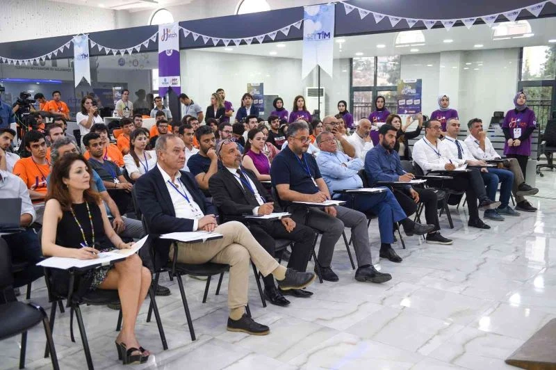 Girişimcilik fikirleri yarıştı
