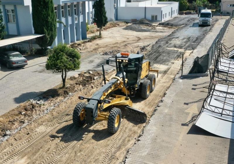 Didim Belediyesi hastanenin çevre düzenlemesini yapıyor
