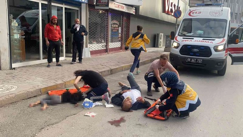 Eşini bıçakla, 2 çocuğunu da balkondan atarak öldürüp intihara teşebbüs etti
