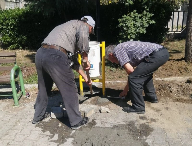 Edremit’te örnek muhtar: ‘Sorun nerede ise muhtar ve azalarımız orada’
