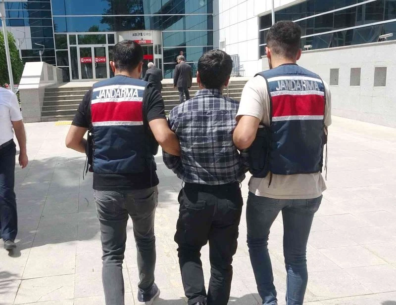 Terörden gözaltına alınan 3 kişi tutuklandı

