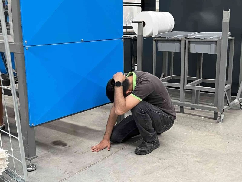 Fabrika çalışanlarına deprem gerçeği tatbikatla anlatıldı
