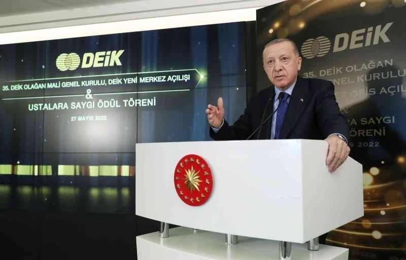 Cumhurbaşkanı Erdoğan: “Utanmadan bir de ’kaçacak’ diyor. Erdoğan’ı 15 Temmuz gecesi kaçırtamadınız ama sen tankların arasından kaçtın”
