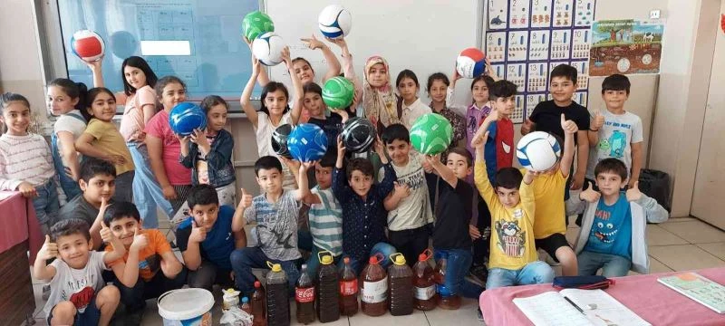 Diyarbakırlı öğrenciler atık yağları okula götürdü, topu kaptı
