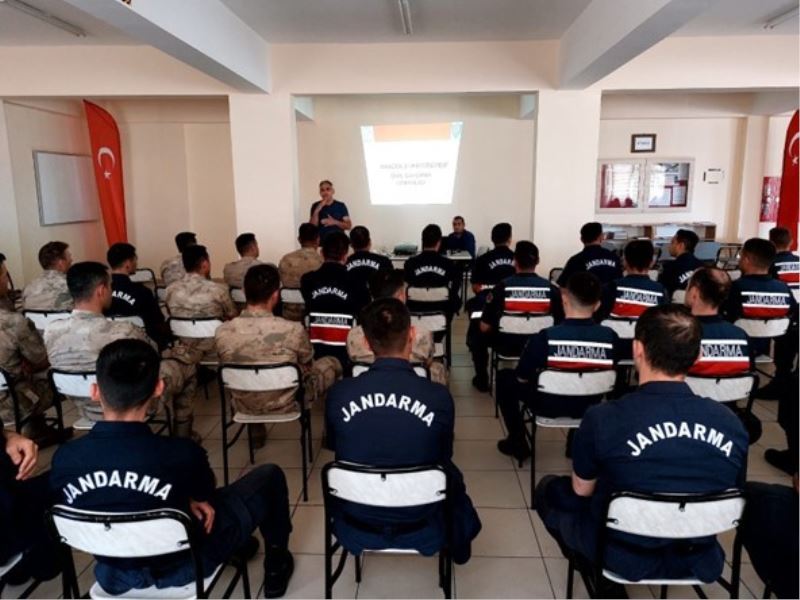 Eskişehir Jandarma Komutanlığı’nda görevli 120 personele “Afet Bilinci” eğitimi
