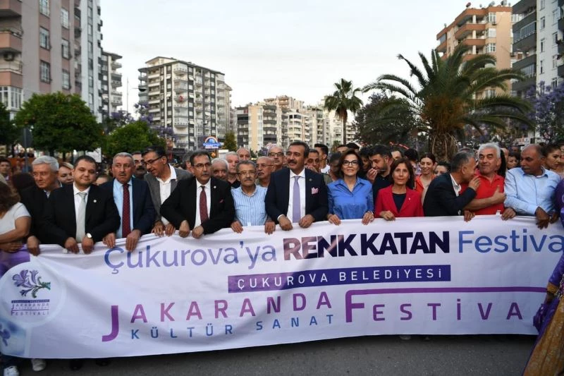 Adana’da jakaranda coşkusu