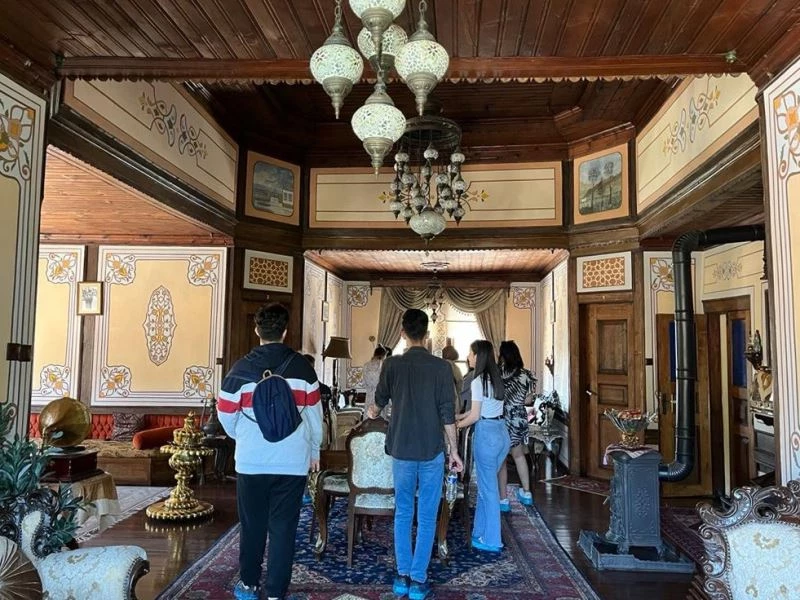 Taraklı’nın mimarisini teknik geziyle incelediler
