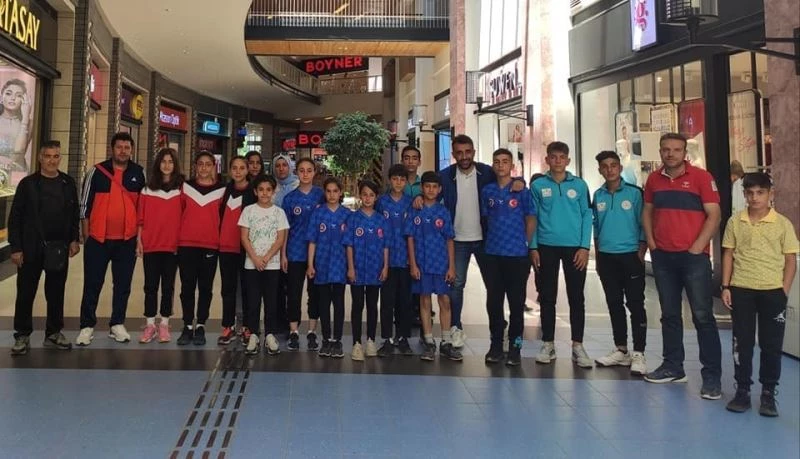 Elazığ takımı atletizmde 7 madalya kazandı
