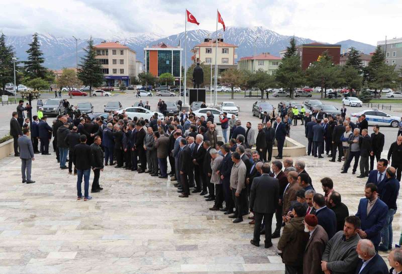 Binali Yıldırım’a memleketi Erzincan’da sevgi seli
