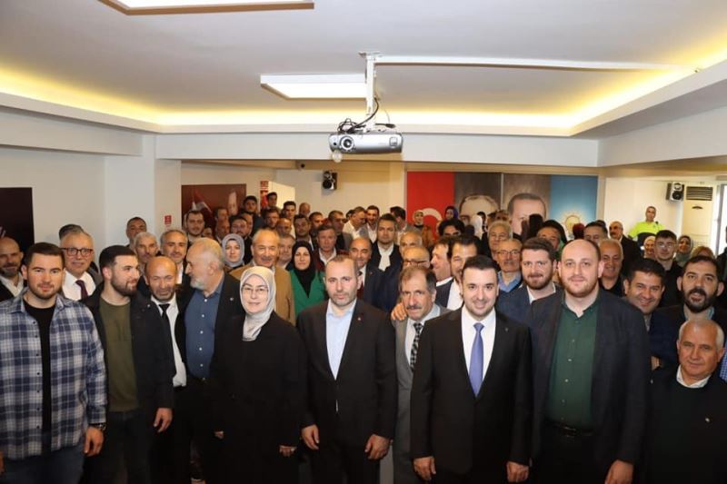 AK Parti Yalova İl Başkanlığı’nda bayramlaşma programı
