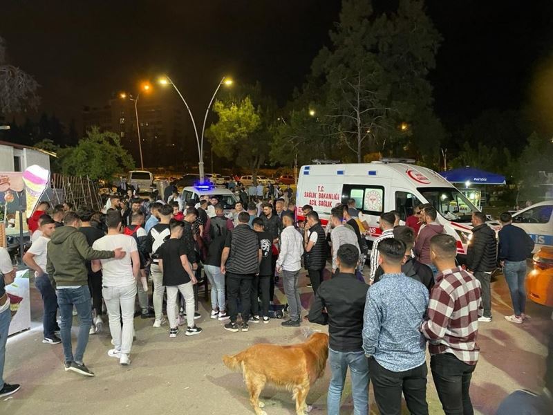 Adana’da lunaparkta bıçaklı kavga: 3 yaralı
